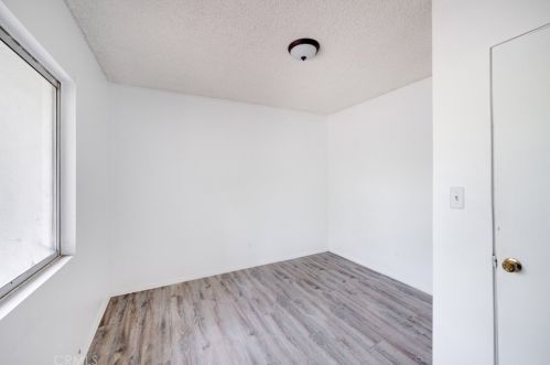 724 Acacia Ave, Glendale CA  91205-3006 exterior