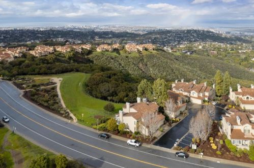 9 Marigold Ln, San Carlos, CA 94070-1546