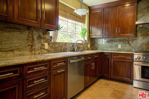 1463 Beaudry Blvd, Glendale CA  91208-1707 exterior