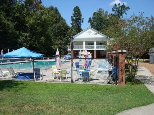 2788 Fontainebleau Dr, Atlanta GA  30360-1257 exterior