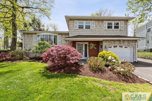 16 Livingston Ave, Edison, NJ 08820-2324