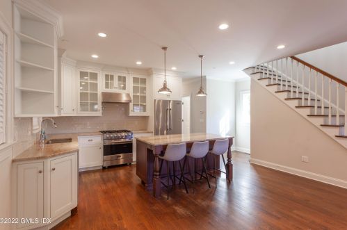3 Benedict Ct, Greenwich CT  06830-5319 exterior