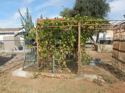 3541 Campbell, Riverside CA  92509-1006 exterior