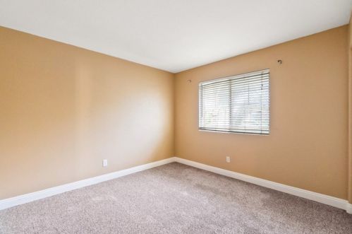 4222 Pondhill Ct, Riverside CA  92505-3464 exterior