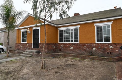 2406 Glenwood Pl, South Gate, CA 90280-2616