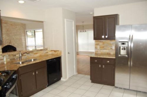 8527 Birmingham Dr, Austin TX  78748-6463 exterior