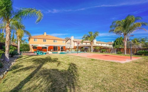 11440 Arizona Ave, Riverside CA  92503-8811 exterior