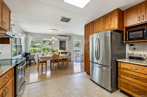3588 Alani Dr, Honolulu HI  96822-1412 exterior