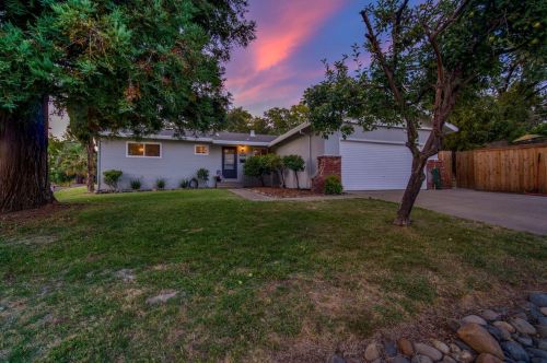 8747 Blinman Way, Fair Oaks, CA 95628-5451