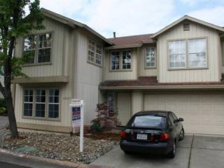 2627 Marie Ann Ln, Carmichael, CA 95608-4789