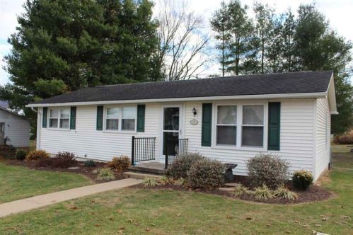 107 Massanutten St, Edinburg, VA 22824-9316