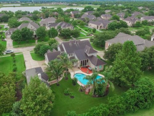 3413 Lindhaven Dr, Pearland, TX 77584-4503