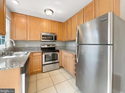 9109 Lake Braddock Dr, Springfield VA  22015-2136 exterior