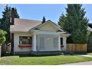 5832 32 St, Portland OR  97202-8522 exterior