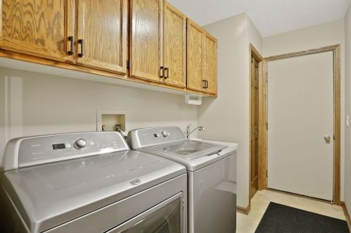 8743 Highwood Way, Saint Paul MN  55124-9456 exterior