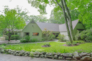 31 Teapot Hill Rd, Wilton, CT 06897-1516