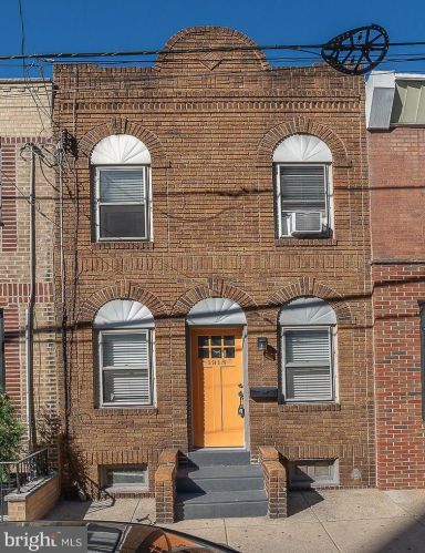 1918 9th St, Philadelphia, PA 19148-2349