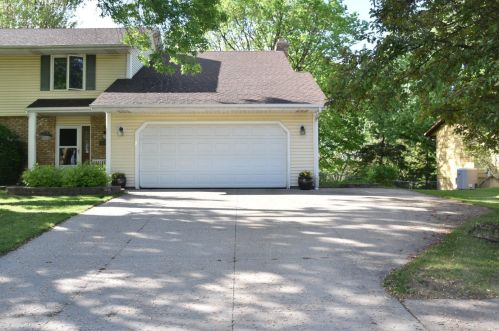 15737 Hayes Trail Ct, Saint Paul MN  55124-7143 exterior