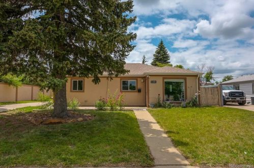1091 Wheeling St, Denver, CO 80011-6556