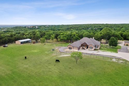 2151 Texas Plume Rd, Cedar Hill TX 75104-3602 exterior