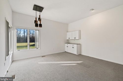 1 Hemlock Ct, Princeton NJ  08540-4708 exterior