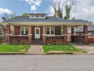 104 Montford Ave, Greeneville, TN 37745-3910