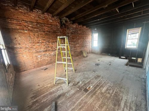 2511 19 St, Philadelphia PA 19132-3802 exterior