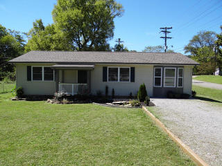 232 Georgia Ave, Etowah, TN 37331-1614