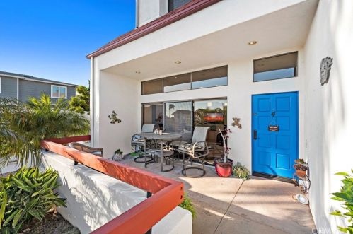 320 Cazador Ln, San Clemente, CA 92672-5488