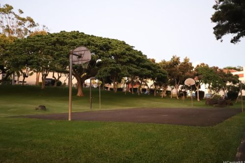 3138 Waialae Ave, Honolulu HI  96816-1535 exterior