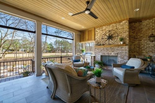 628 Crescent River Pass, Suwanee GA  30024 exterior