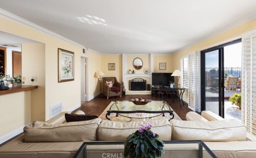 7061 Country Club Ln, Anaheim CA  92807-4413 exterior