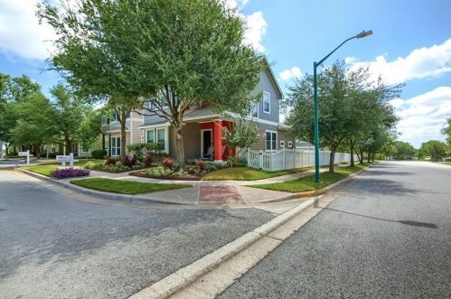 223 Cleveland, Uhland TX  78640-5897 exterior