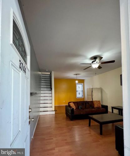 3744 Darien St, Philadelphia, PA 19148-0053