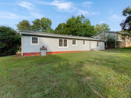 548 Knollwood Dr, Stockbridge GA  30281-2018 exterior