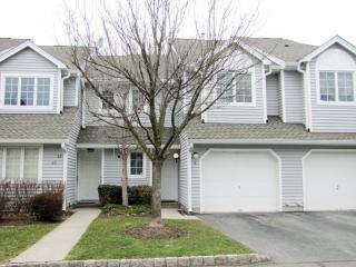 18 Springbrook Rd, Montville Township, NJ 07045-9162