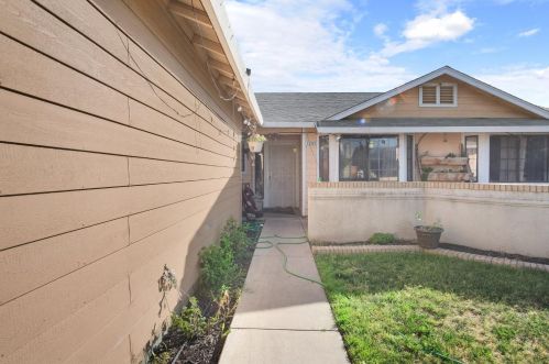 1265 Milhous St, Turlock, CA 95380-6062