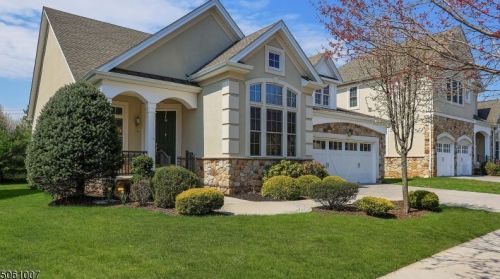 36 Johns Dr, Warren, NJ 07059-3006