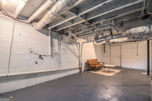 2130 Bolling Brook Dr, Atlanta GA  30311-2516 exterior