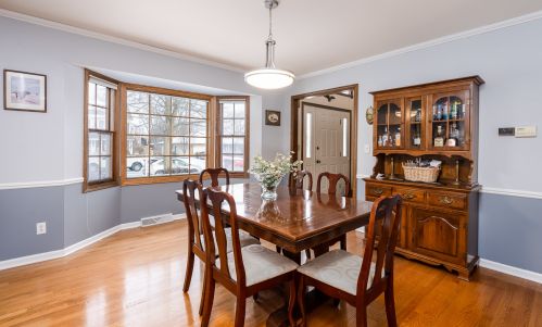 850 Vaughn Ct, Sycamore IL  60178-2000 exterior