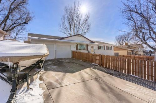 40 Glenmore Rd, Pueblo, CO 81001-1633