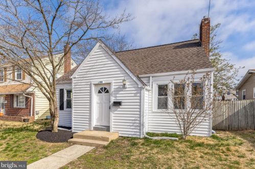 2270 Gross Ave, Camden, NJ 08110-1828