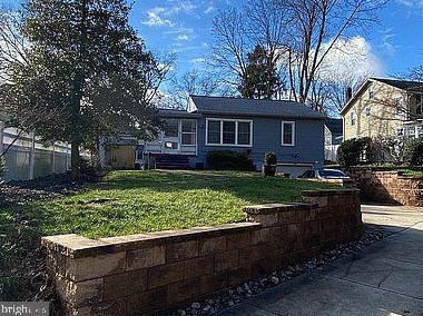 130 Roberts Ave, Tavistock NJ 08033-1319 exterior