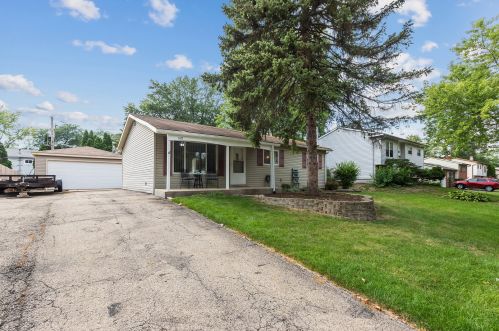149 Ashbury Ave, Lemont, IL 60440-2425