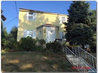 68 Teaneck Rd, Teaneck, NJ 07666-3836