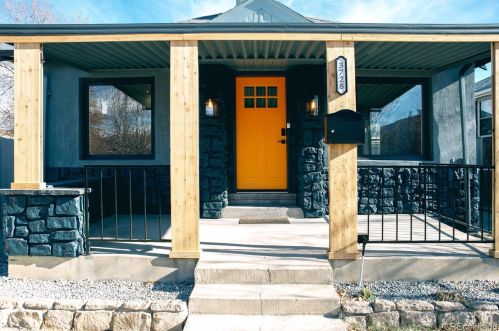 3728 Vine St, Denver, CO 80205-3530