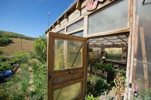 21900 Middle Creek Rd, Oak Creek CO 80467-9727 exterior