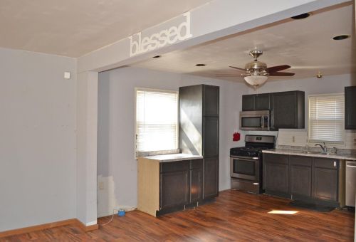 367 Pinewood Dr, Valpo IN  46385-9765 exterior