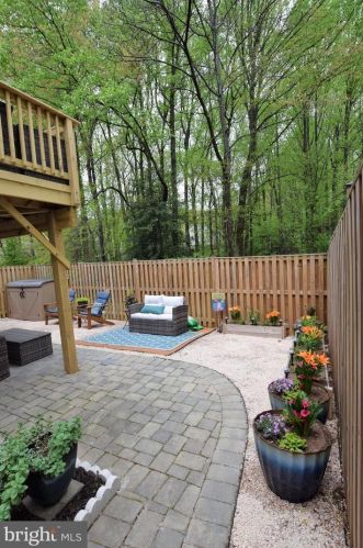 6100 Heron Pond Ct, Springfield VA  22015-3738 exterior