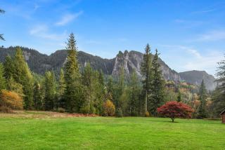 44940 70th St, Snoqualmie, WA 98065-9439